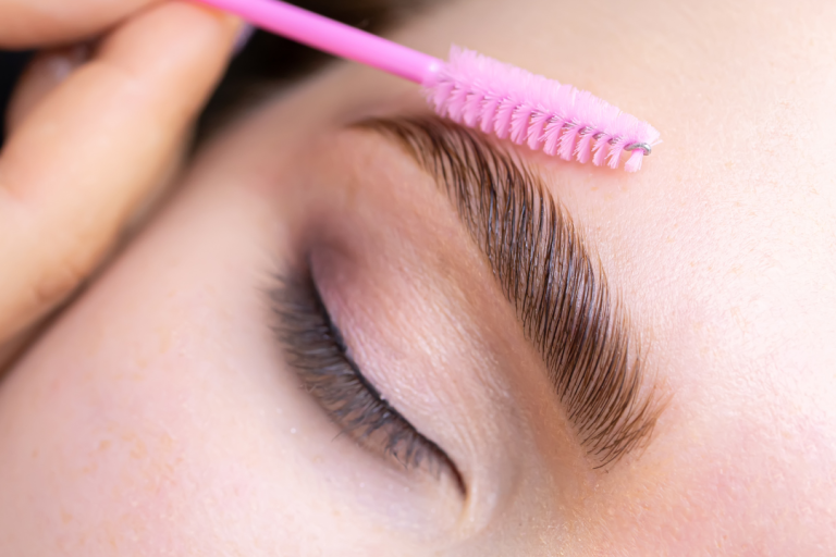 Laminado de cejas