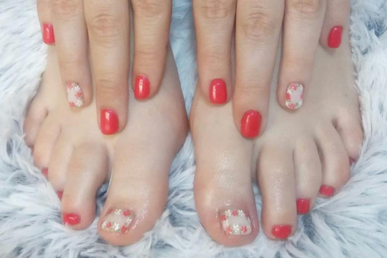 Pedicura con semipermanente